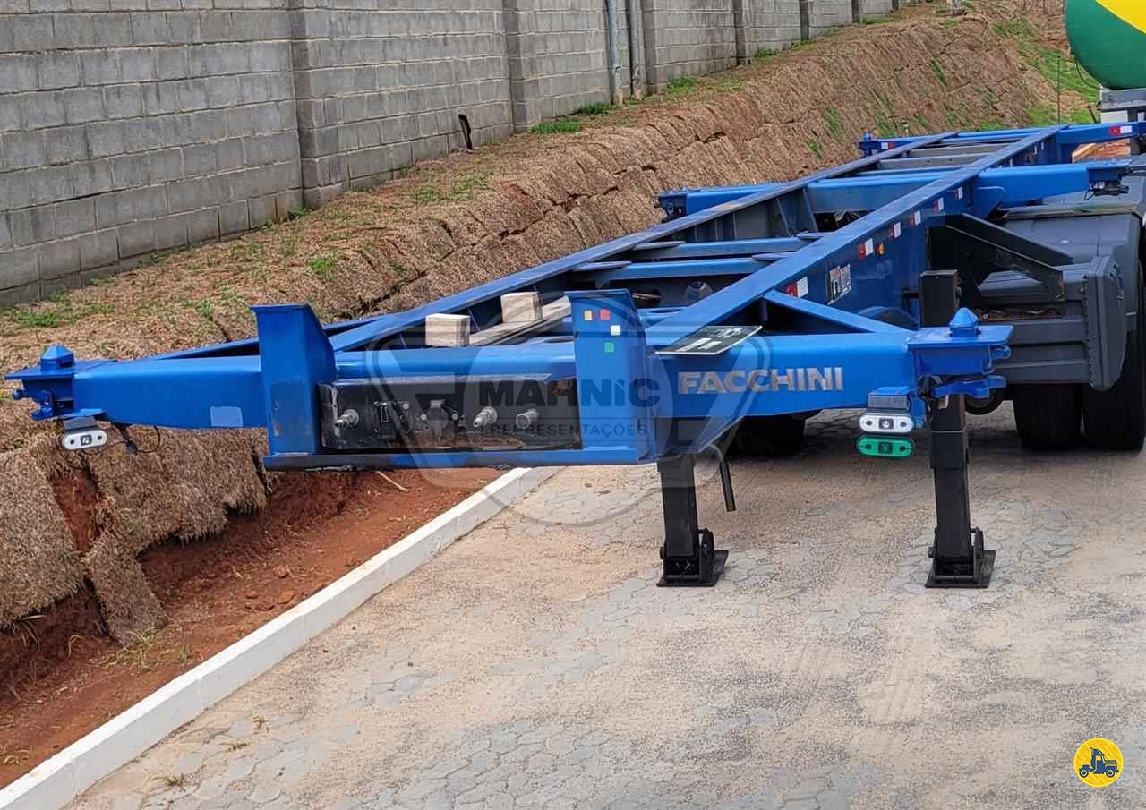 CARRETA SEMI-REBOQUE PORTA-CONTAINER Mahnic Multimarcas HIDROLANDIA GOIAS GO